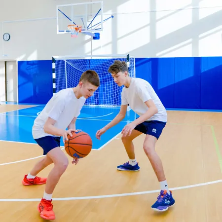 Щит баскетбольный игровой (монолитный поликарбонат) 1050х1800 мм ZAVODSPORTA за 47&nbsp;600 ₽ купить в Челябинске